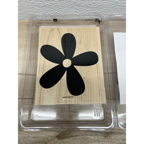 2007 Stampin Up Big Blossom Wood Mounted Rubber Stamp - Picture 1 of 3